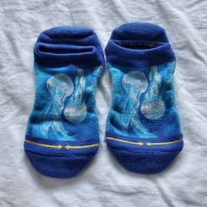 MERGE4 - Maia Negre Jellyfish Blue Sea Life Animal No Show Socks, Large